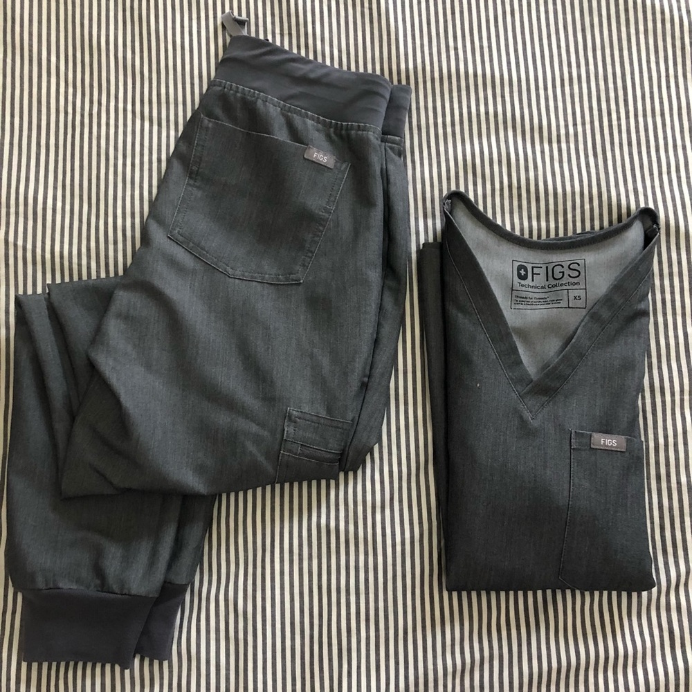 Figs Graphite XS